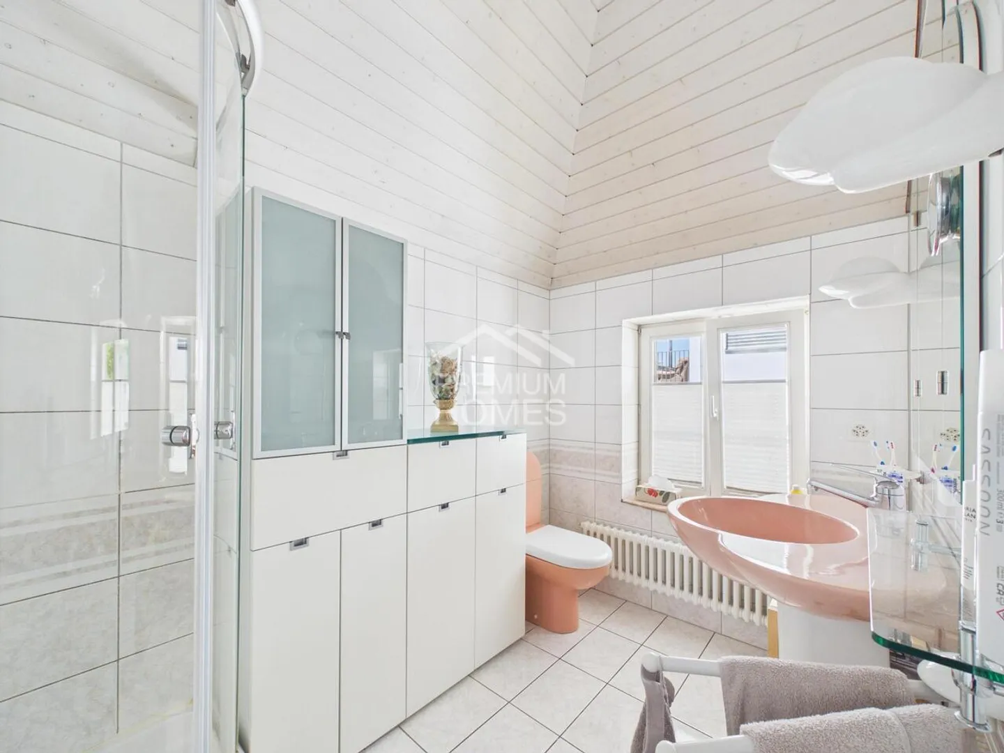 Vivere e Investire Insieme - Proprietà Doppia in Posizione Premium! - Foto 13 di 13