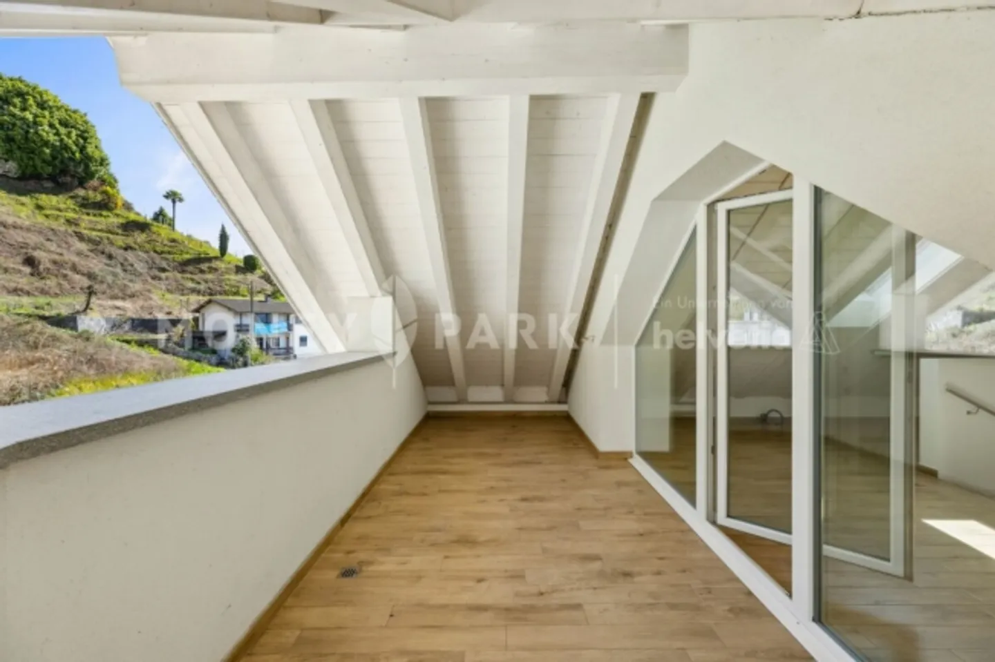 Charmante 5.5-Zimmer-Doppelhaushälfte / Splendida Casa Bifamiliare con 5.5 Locali - Foto 10 di 12