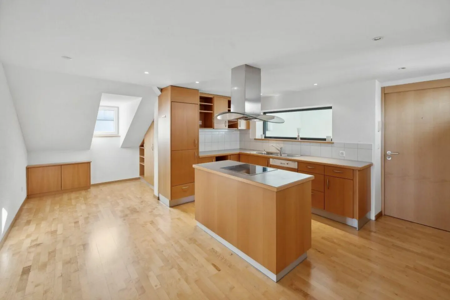Attractive investment property with development potential in a central location - Photo 6 of 11