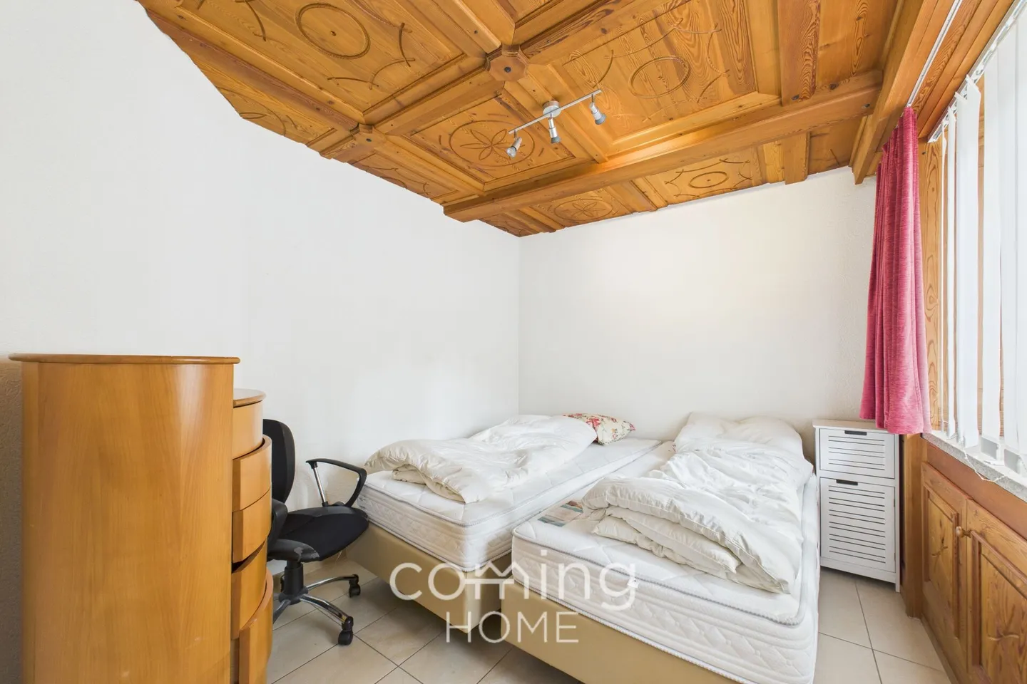 Charmante appartement de 3,5 pièces au cœur de Saas-Grund - Photo 4 sur 12