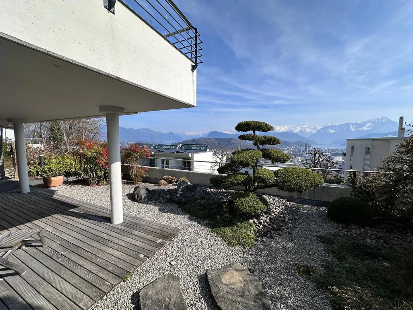 Charmantes Einfamilienhaus mit Aussicht - Foto 3 von 17