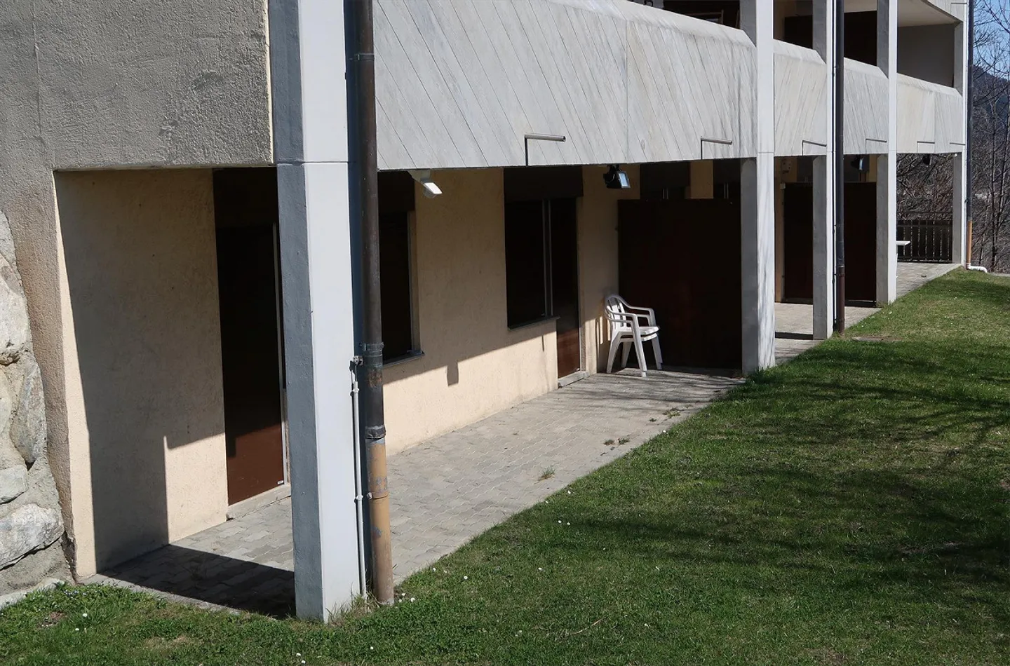 Idéal pour des pauses ! Chambre meublée avec coin salon - Photo 6 sur 7