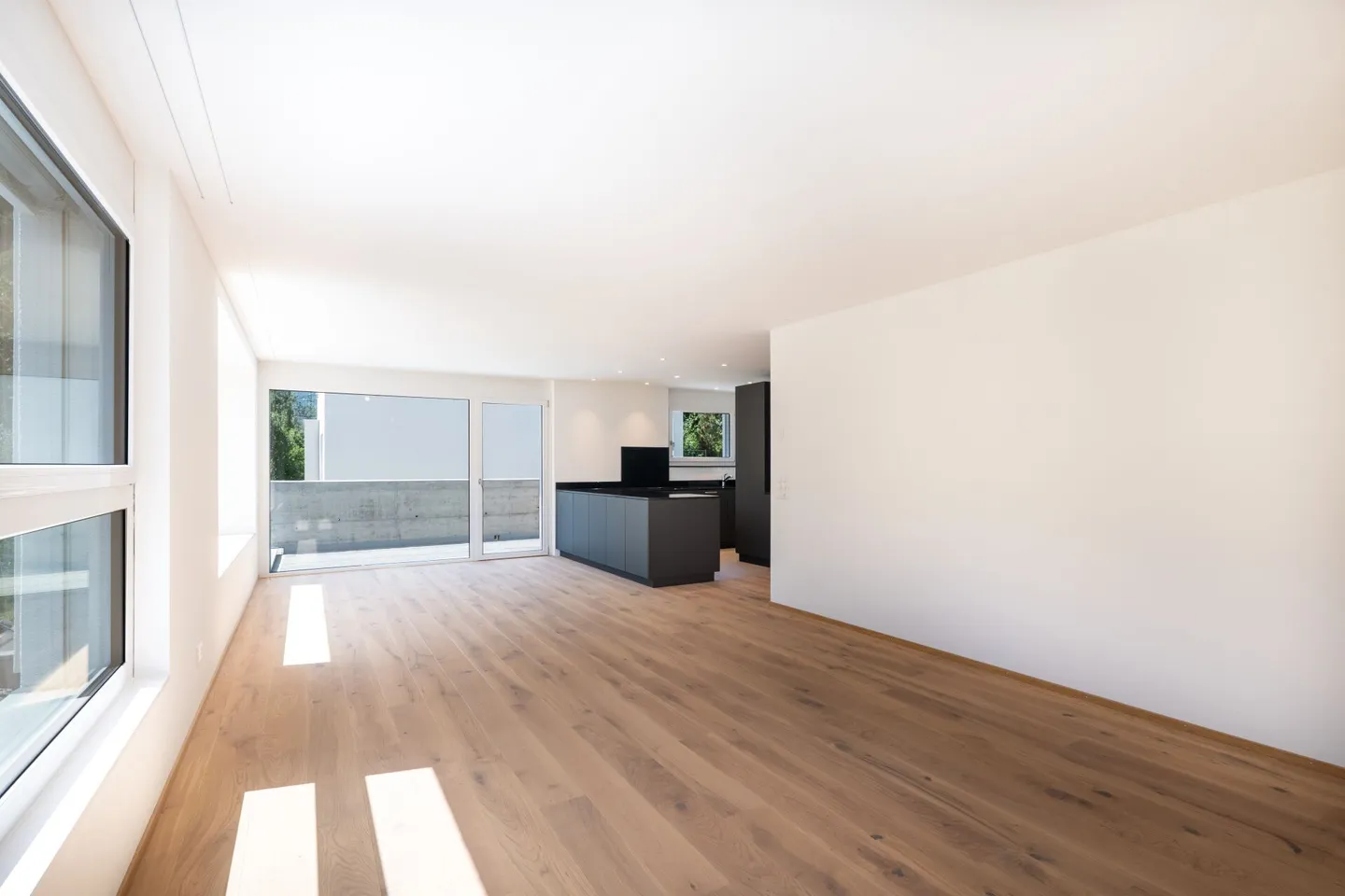 Casa unifamiliare moderna di 6,5 stanze con grande terrazza a Rothenbrunnen - Foto 5 di 13