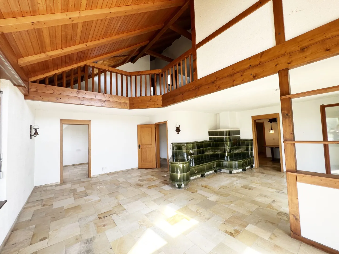 Charming Family Home with Garden - Photo 2 of 11