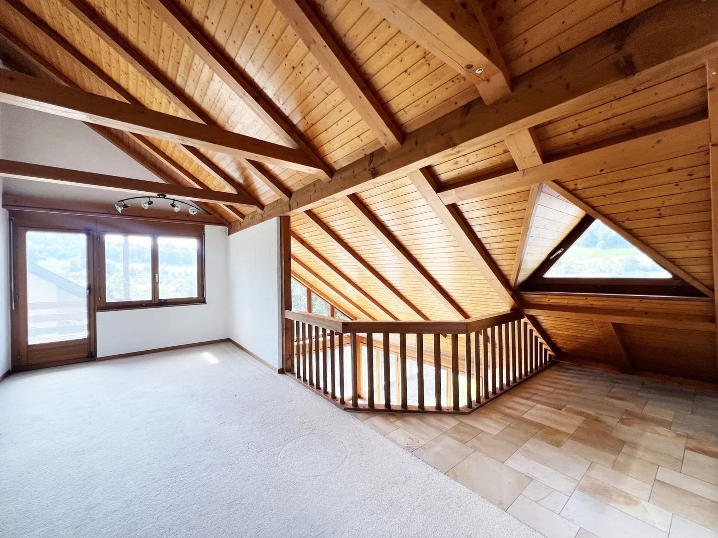 Charming Family Home with Garden - Photo 4 of 11