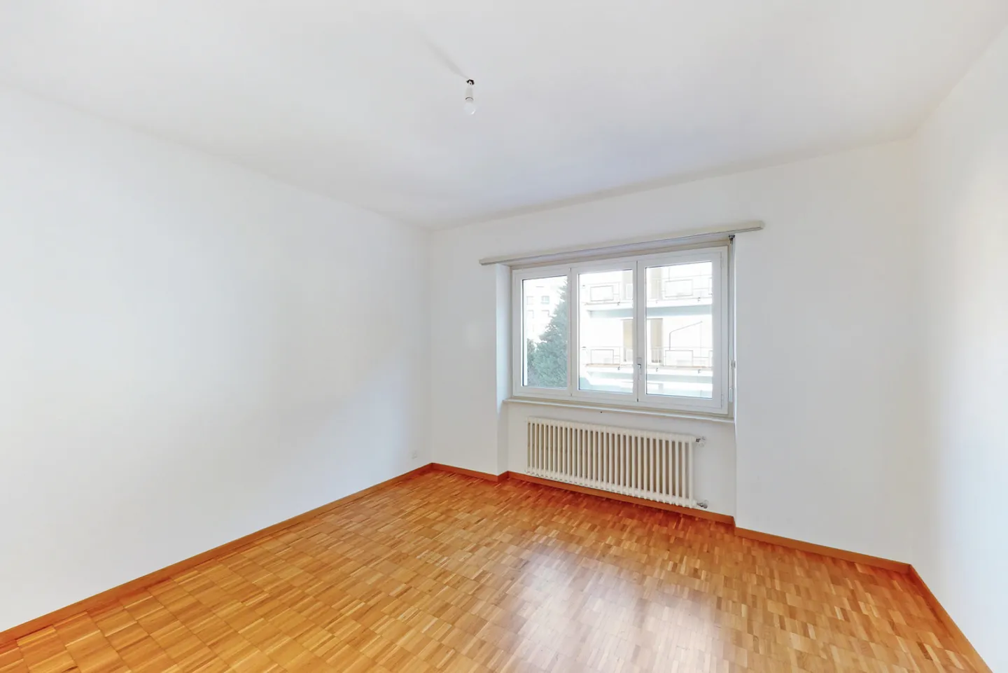 Bellinzona is waiting for you: discover your new home - Photo 6 of 9