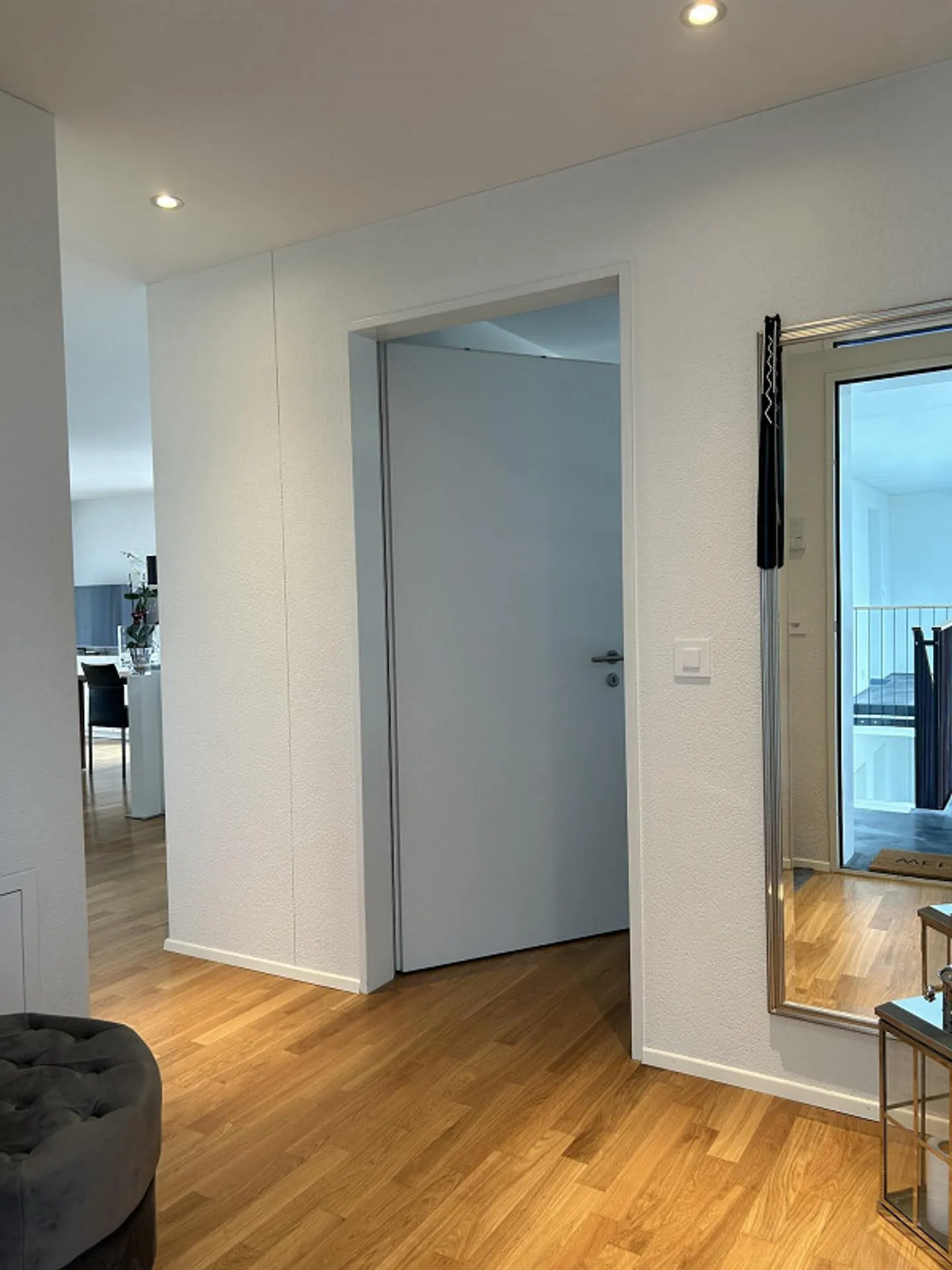 Exclusive Penthouse with Lake View - Photo 10 of 15