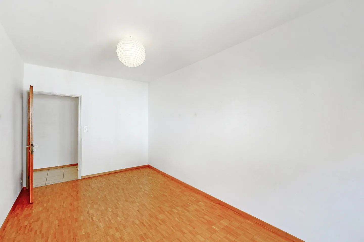 Bellinzona is waiting for you: discover your new home - Photo 1 of 9