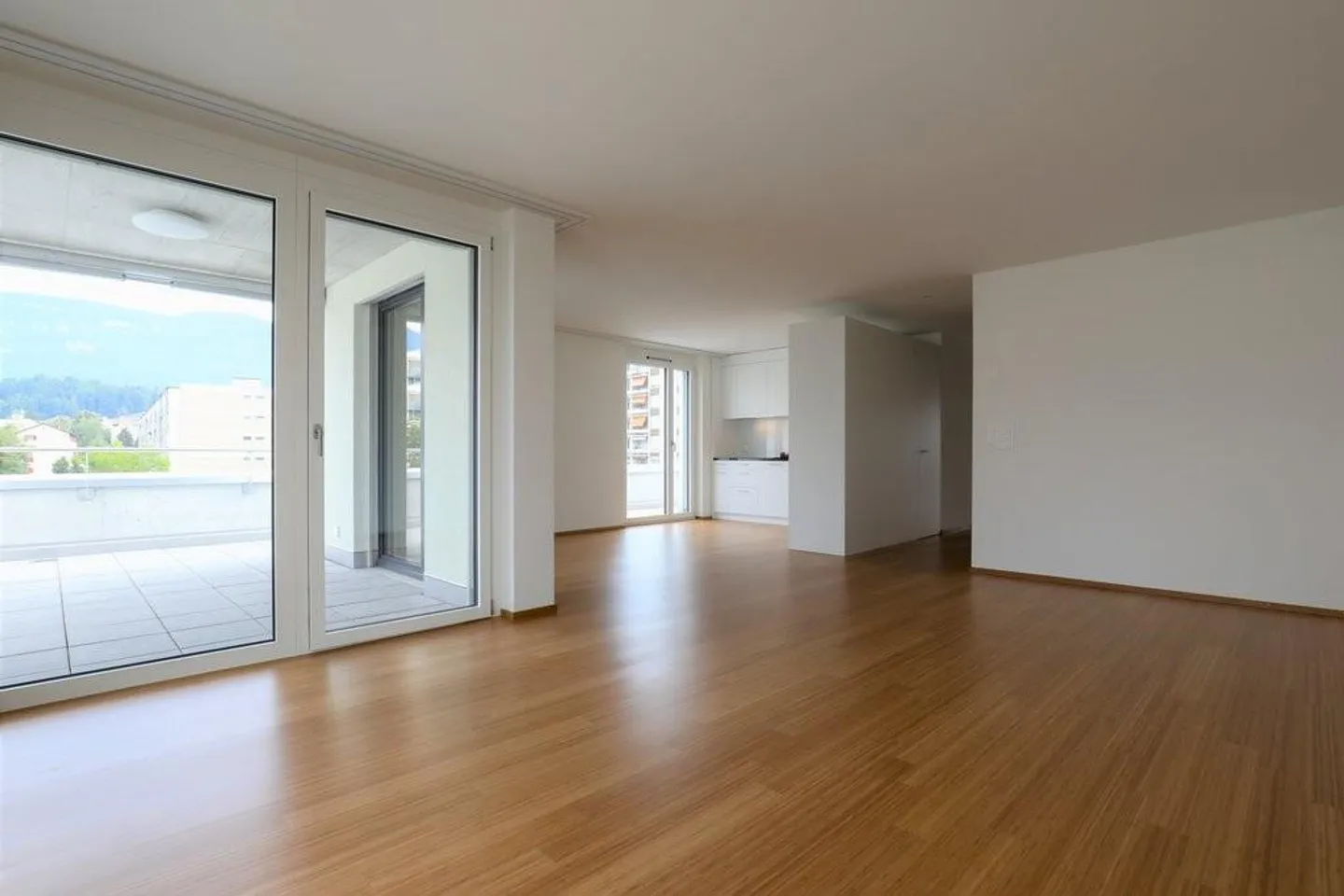 Appartamento attico con grande terrazza - Foto 2 di 12
