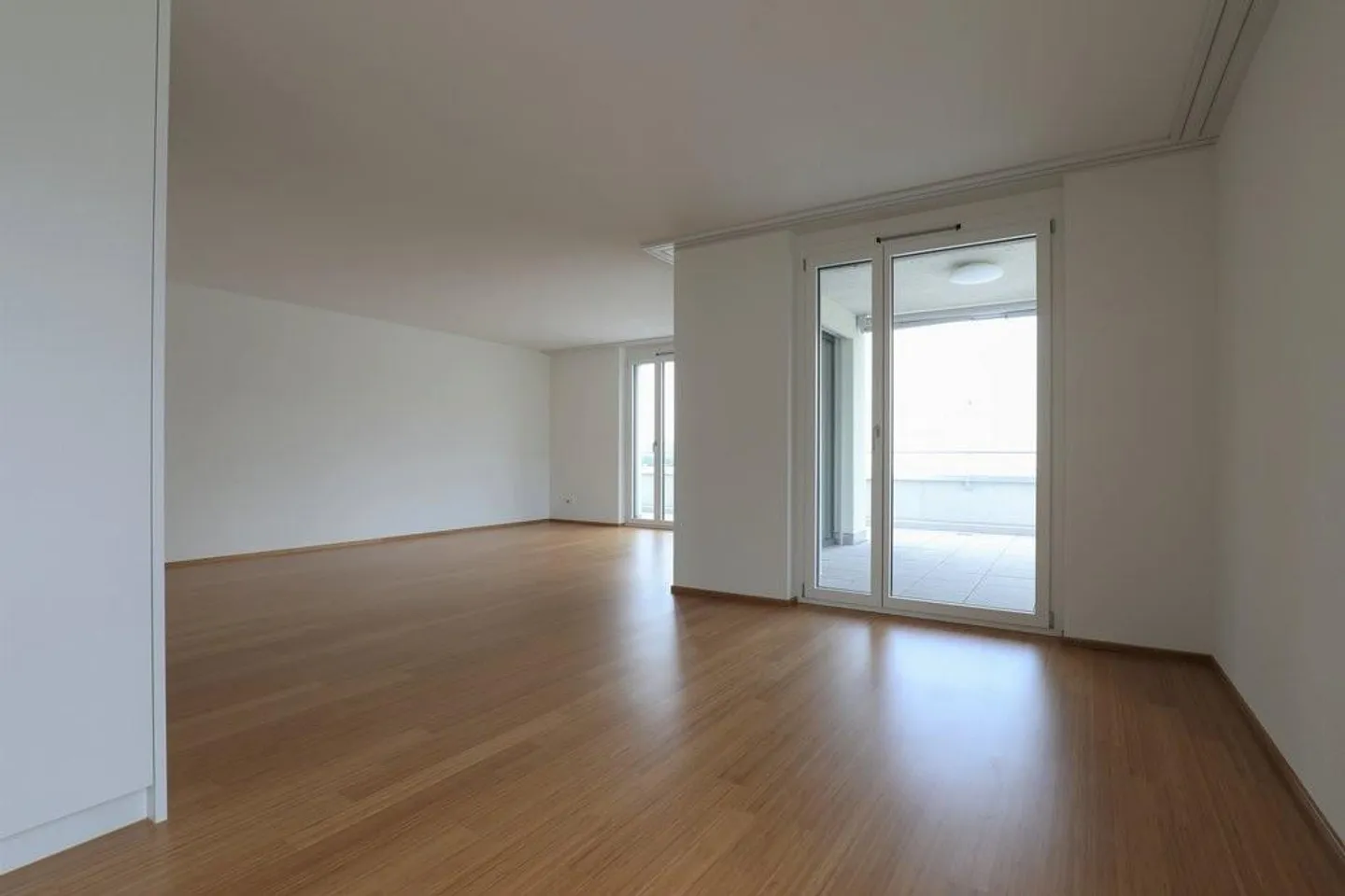 Appartamento attico con grande terrazza - Foto 3 di 12