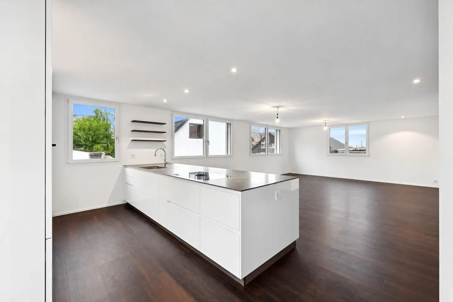 Una casa straordinaria con molto spazio per vivere - Foto 7 di 13
