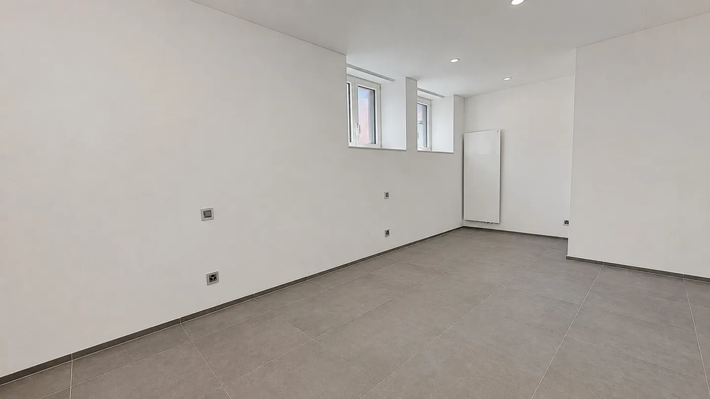 Elegant 4.5-room apartment with stunning lake view in Capolago - Photo 9 of 13