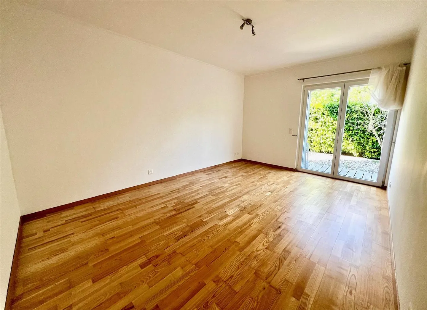 Apartment for rent - Photo 5 of 13