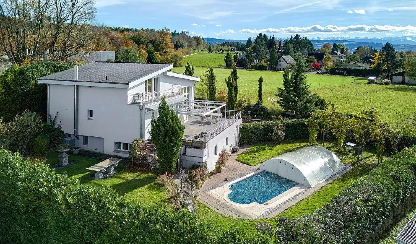 Vie élégante avec vue – Votre oasis de calme au bord de la forêt - Photo 1 sur 7