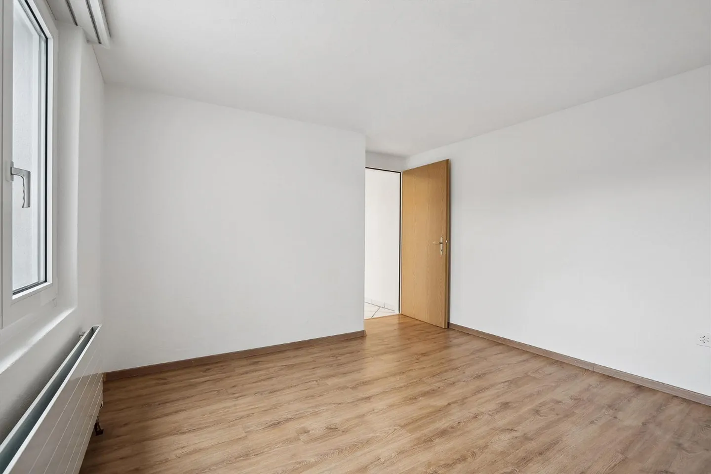 Detached single-family house with 2-room apartment - Photo 16 of 18