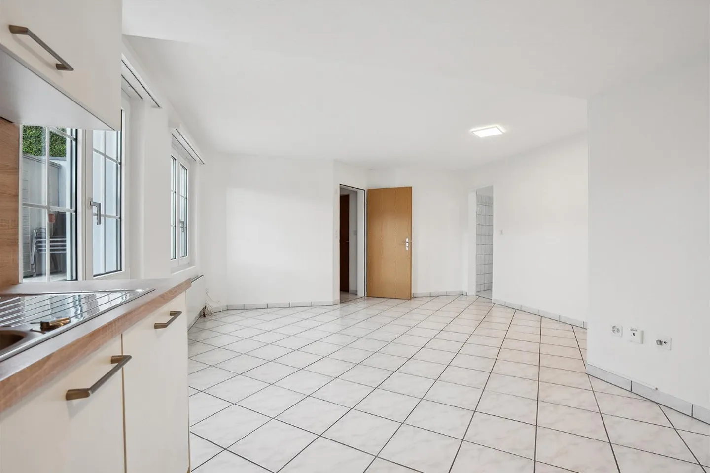 Detached single-family house with 2-room apartment - Photo 18 of 18