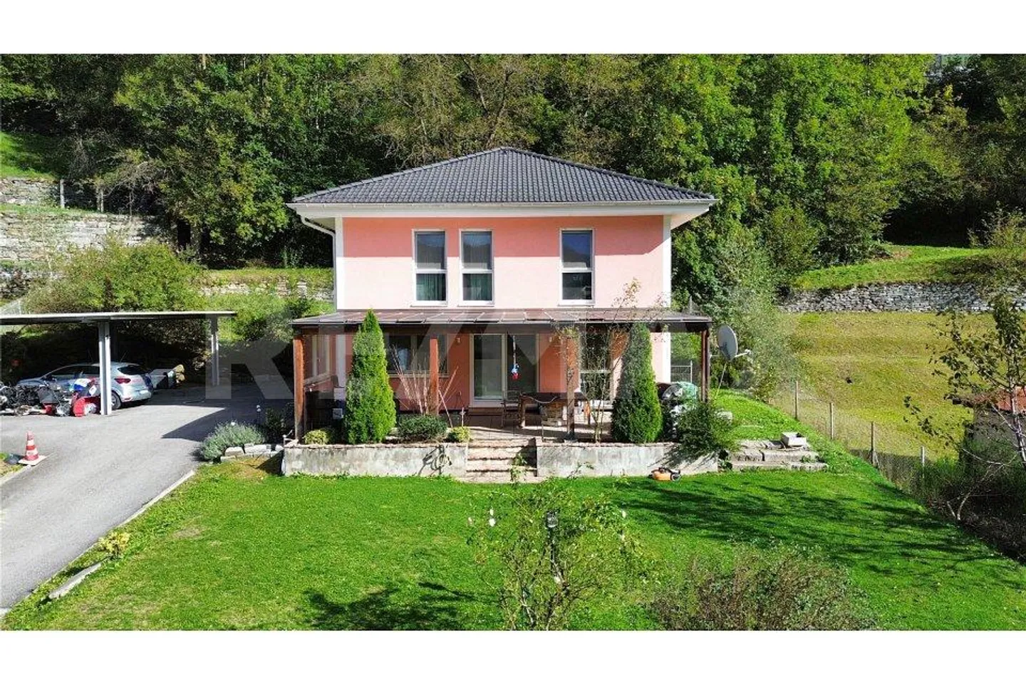 Einfamilienhaus freistehend mit Garten und freier Aussicht - Photo 1 sur 13