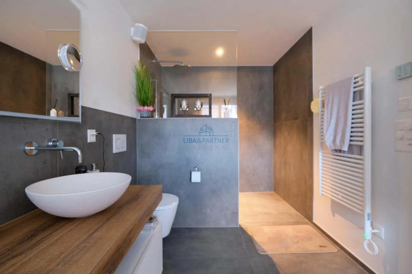 Appartement Attique de Luxe avec Terrasse - Photo 8 sur 14