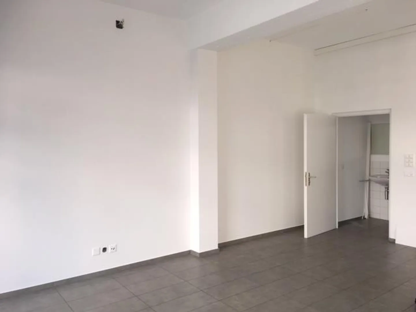 Vielseitige Gewerbefläche - Foto 3 von 4