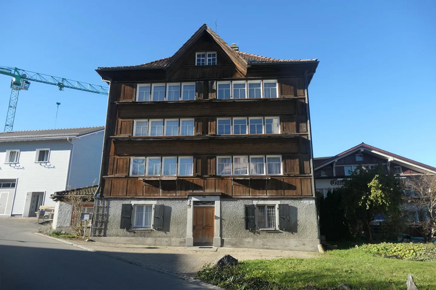Grosses Historisches Wohnhaus - Foto 1 von 10