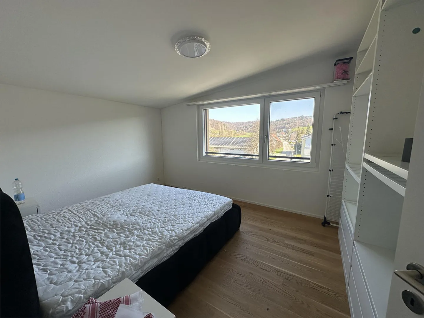 Charmante Attika mit Grosser Terrasse - Foto 5 von 7