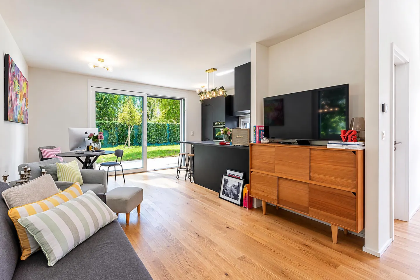 En exclusivité - Chêne-Bougeries - Élégant duplex de 4 pièces avec jardin privatif de 308 m² - Foto 2 von 14