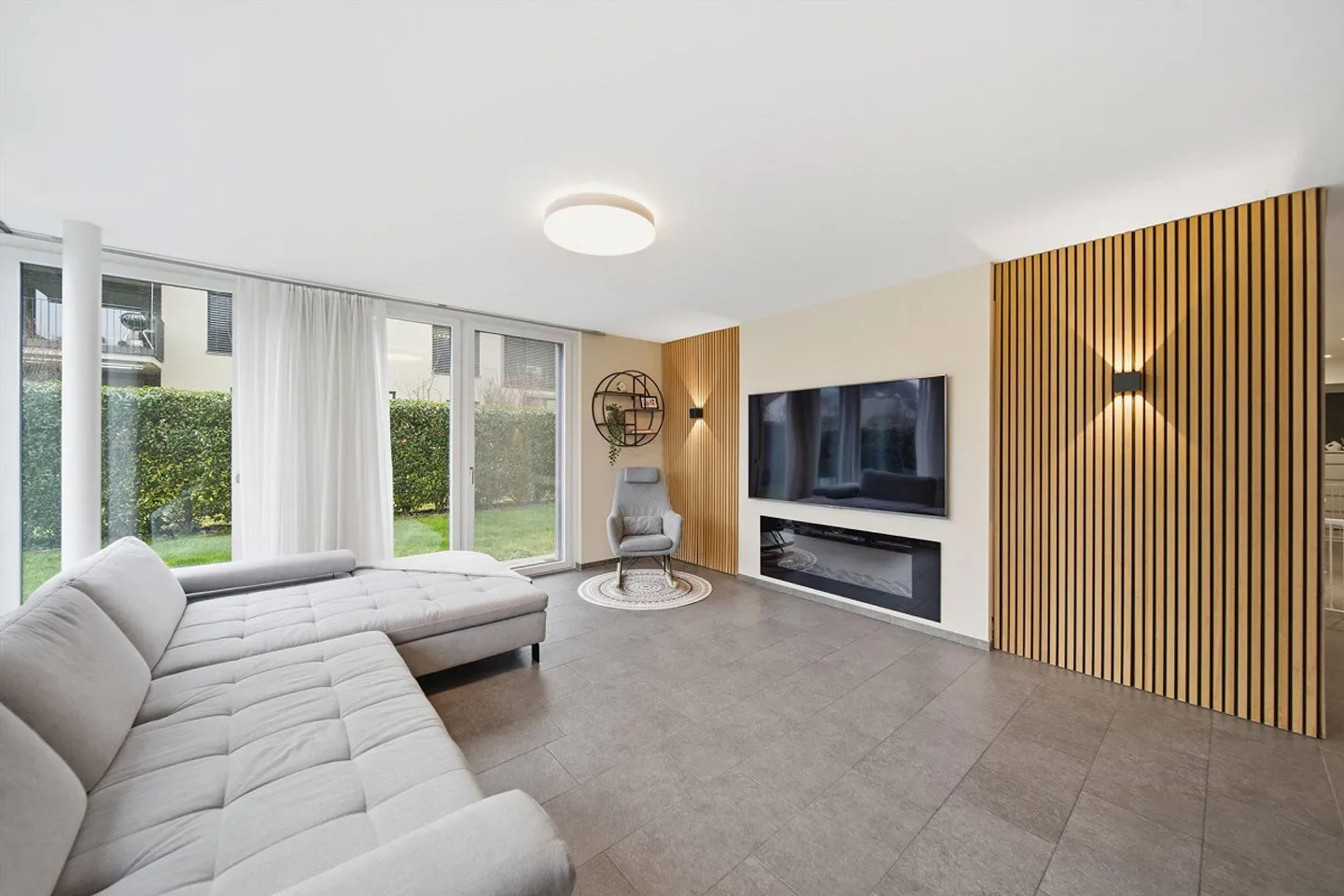 APPARTEMENT DE JARDIN MODERNE DANS LE VERT - Photo 3 sur 5