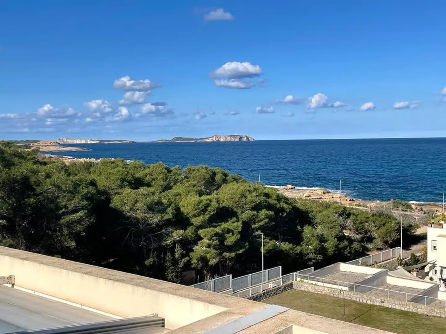 Ibiza - Apartment with stunning sea view - Photo 3 of 8