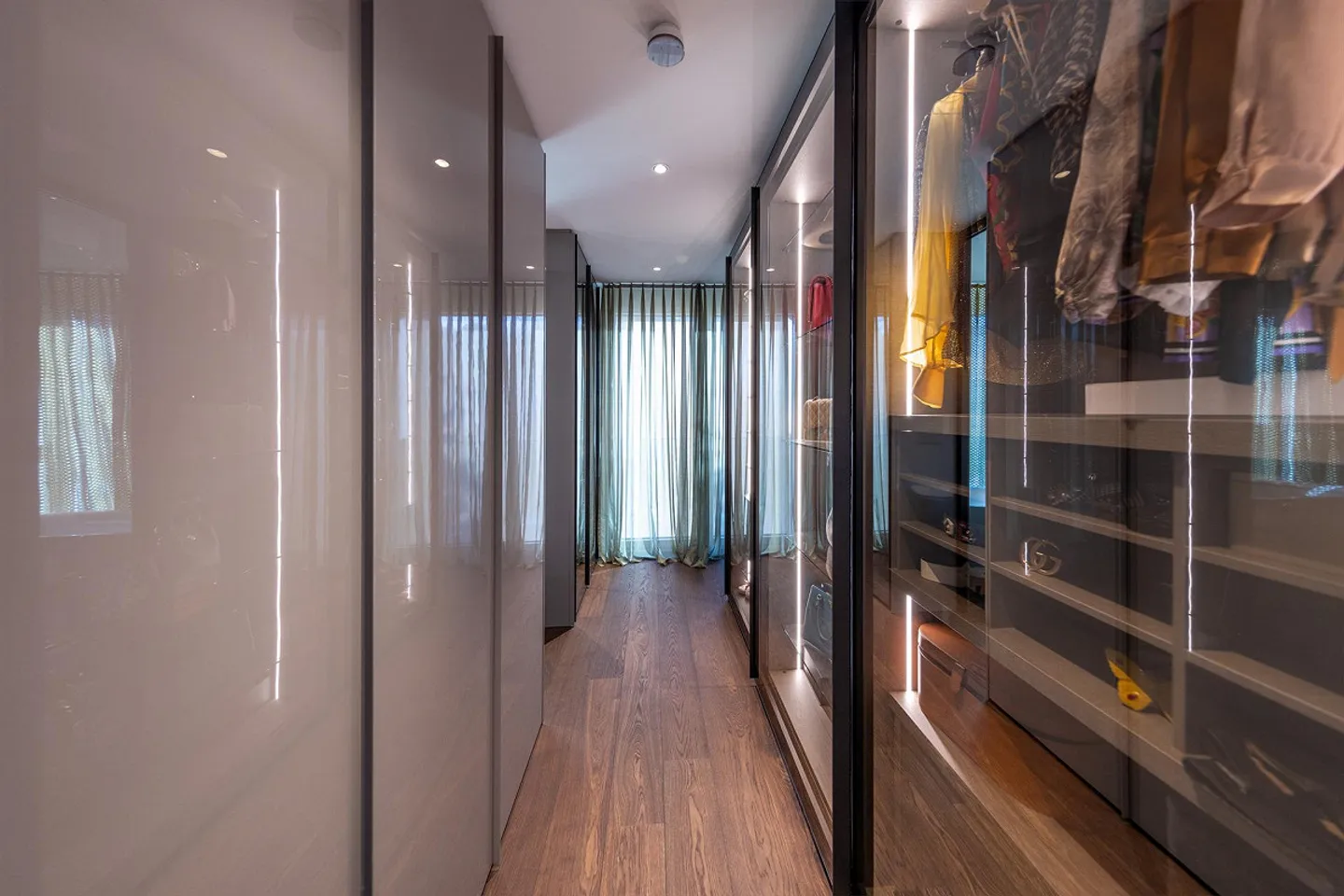 Residenza di Classe con Piano Spa e Terrazza sul Tetto - Foto 4 di 7