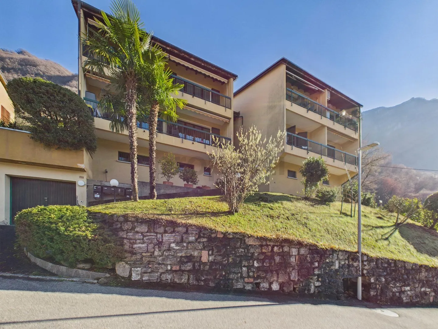 Helles 1,5-Zimmer-Apartment mit Balkon in Melano - Foto 2 von 10