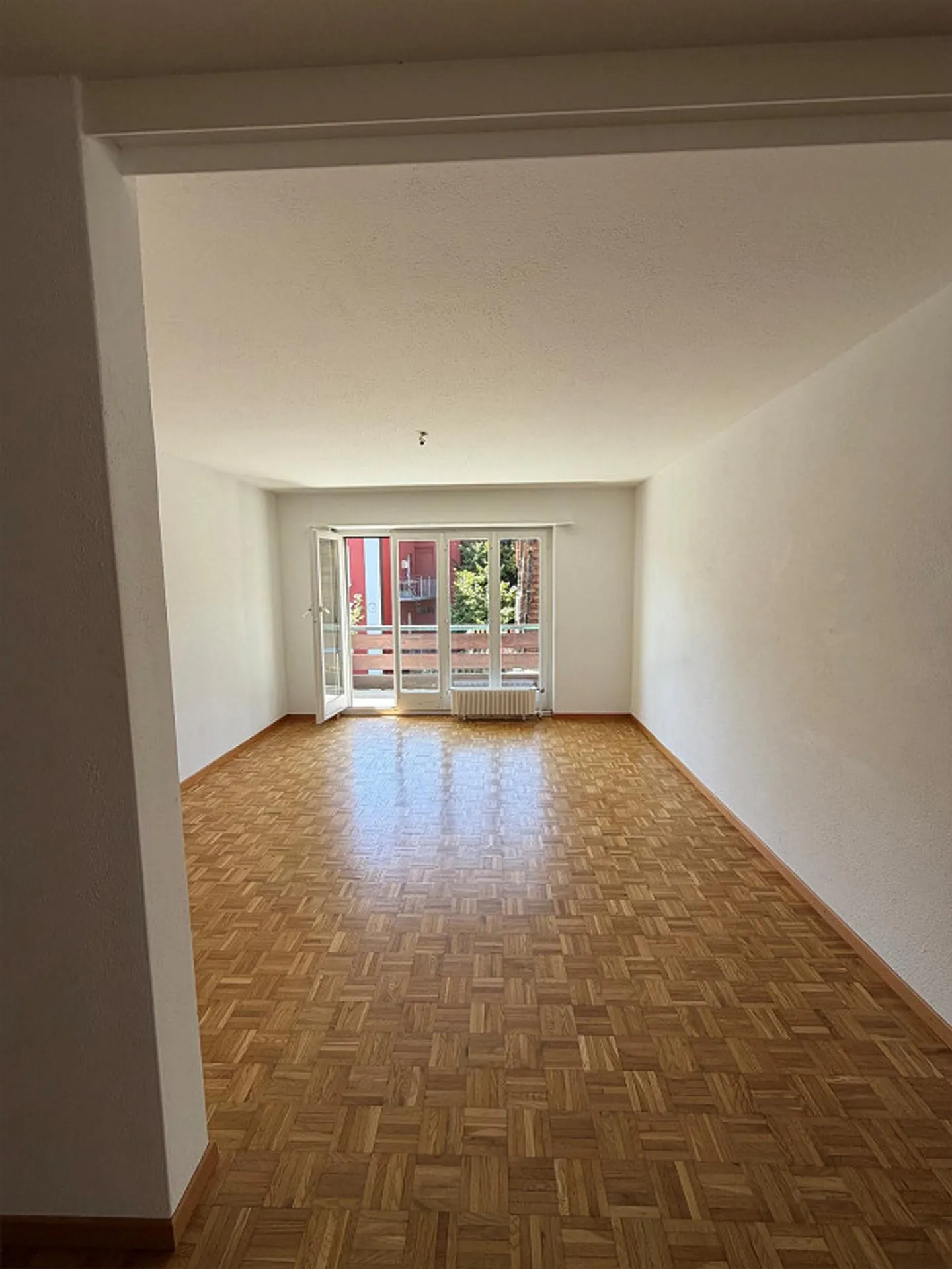 Appartamento 3.5 locali limitato fino al 31.03.2027 nel cuore di Flims - Foto 3 di 8