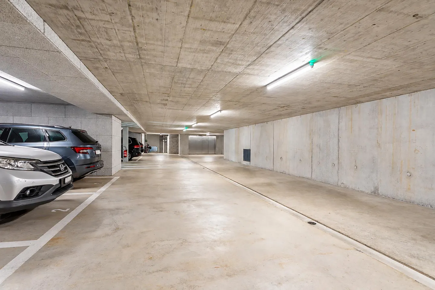 En exclusivité - Chêne-Bougeries - Élégant duplex de 4 pièces avec jardin privatif de 308 m² - Foto 12 von 14