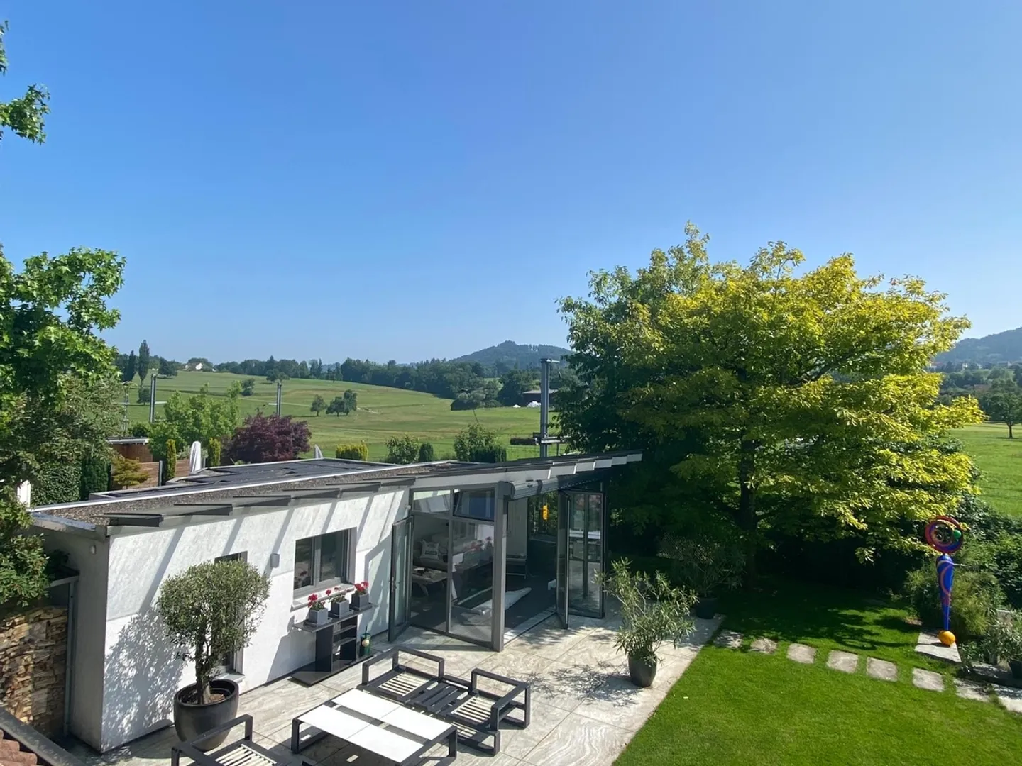 Design, confort et art réunis – Maison de rêve exclusive avec piscine - Photo 7 sur 13