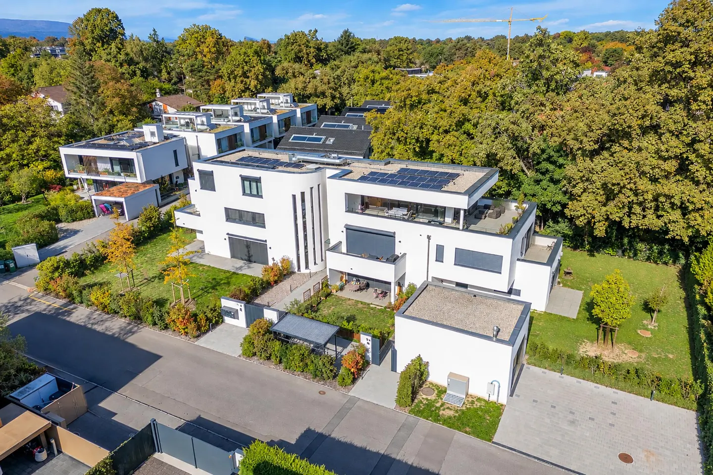 En exclusivité - Chêne-Bougeries - Élégant duplex de 4 pièces avec jardin privatif de 308 m² - Foto 14 von 14