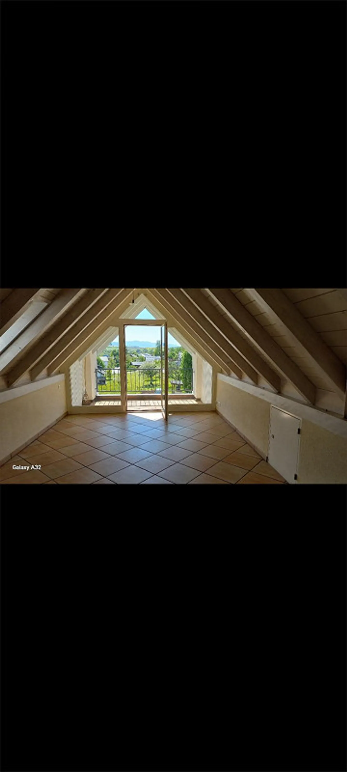 Geräumige Wohnung mit Aussicht - Foto 2 von 16