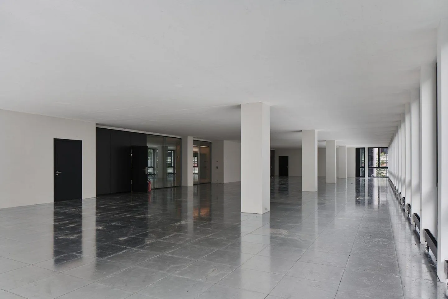 Modernes Büro in Zürich - Foto 2 von 11