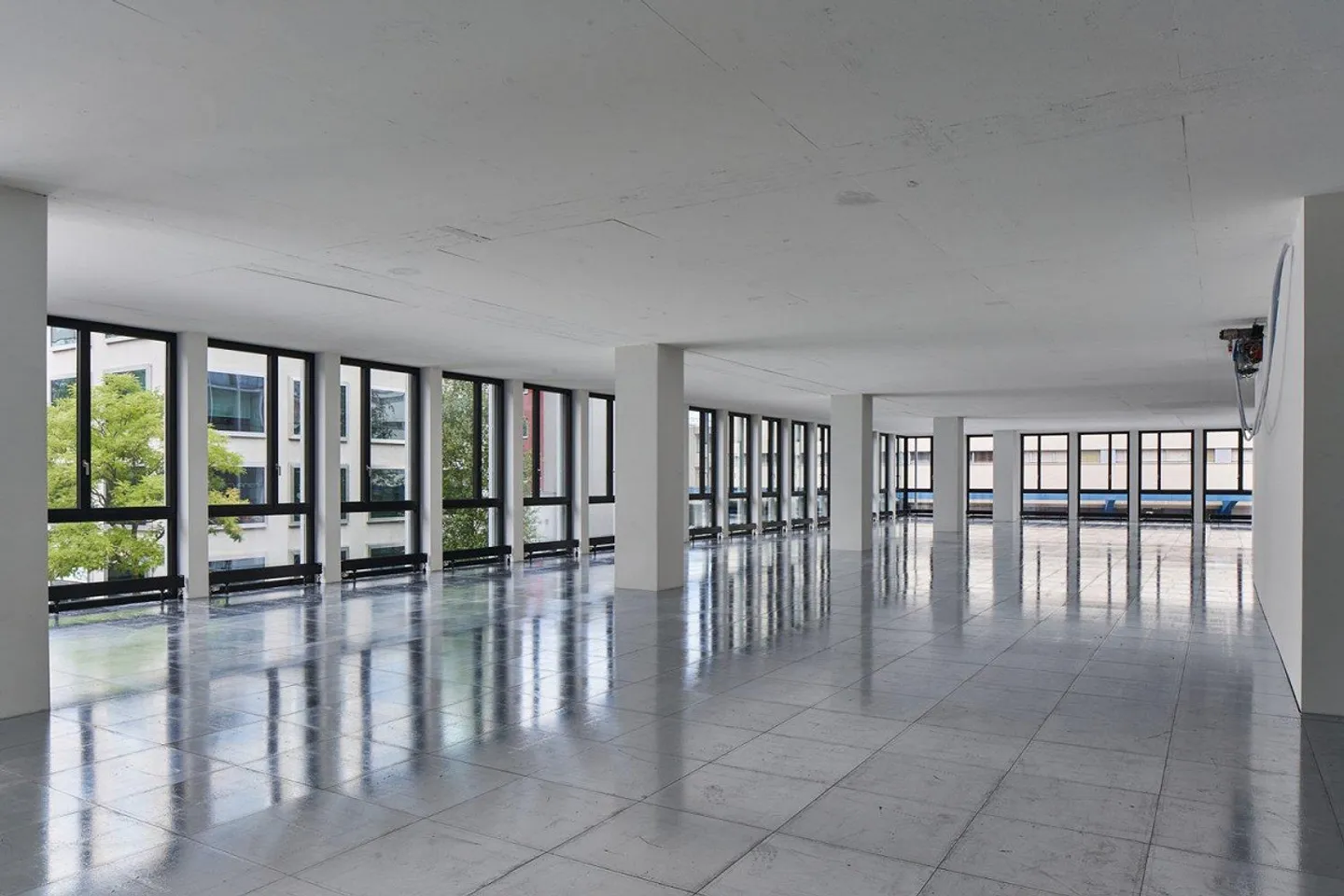 Modernes Büro in Zürich - Foto 3 von 11