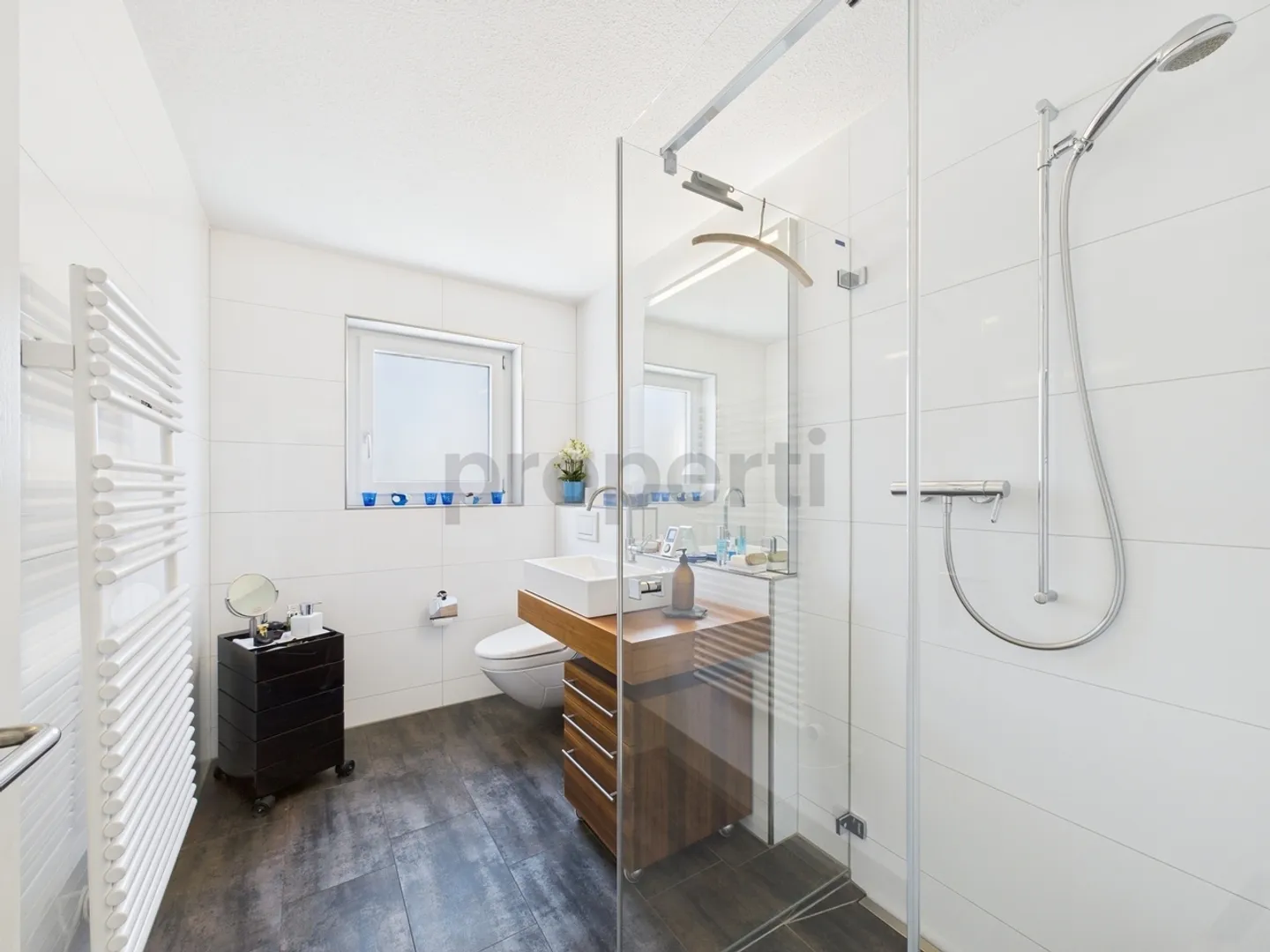 Design, confort et art réunis – Maison de rêve exclusive avec piscine - Photo 11 sur 13