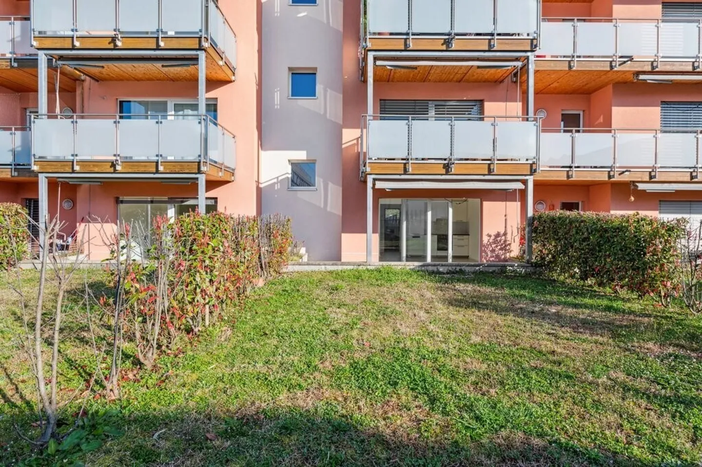 Helle 3,5-Zimmer-Wohnung nur wenige Schritte von allen Dienstleistungen in Mendrisio - Foto 8 von 8