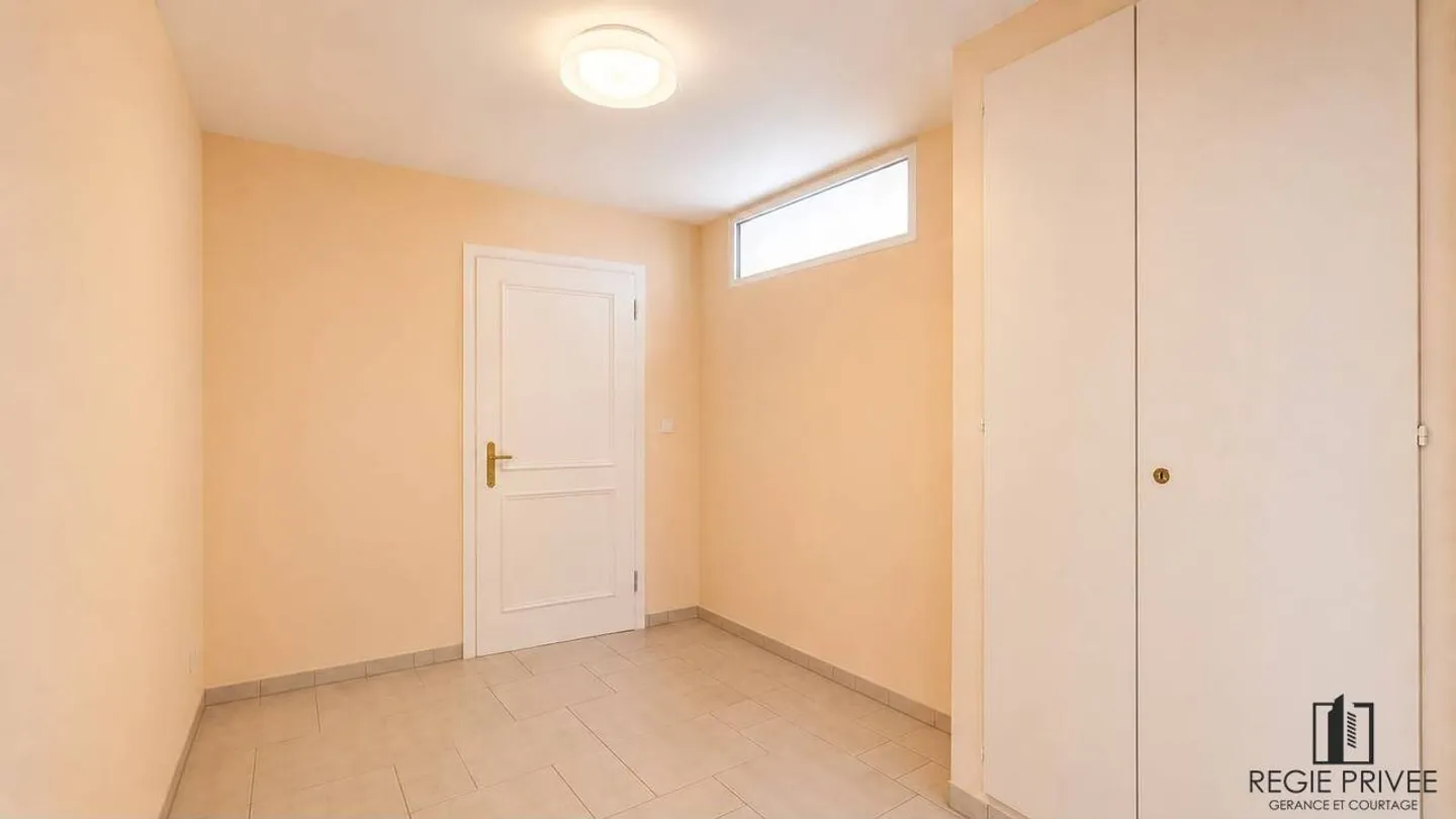 Superbe 2.5-Zimmer-Wohnung mit Seeblick - Foto 10 von 10