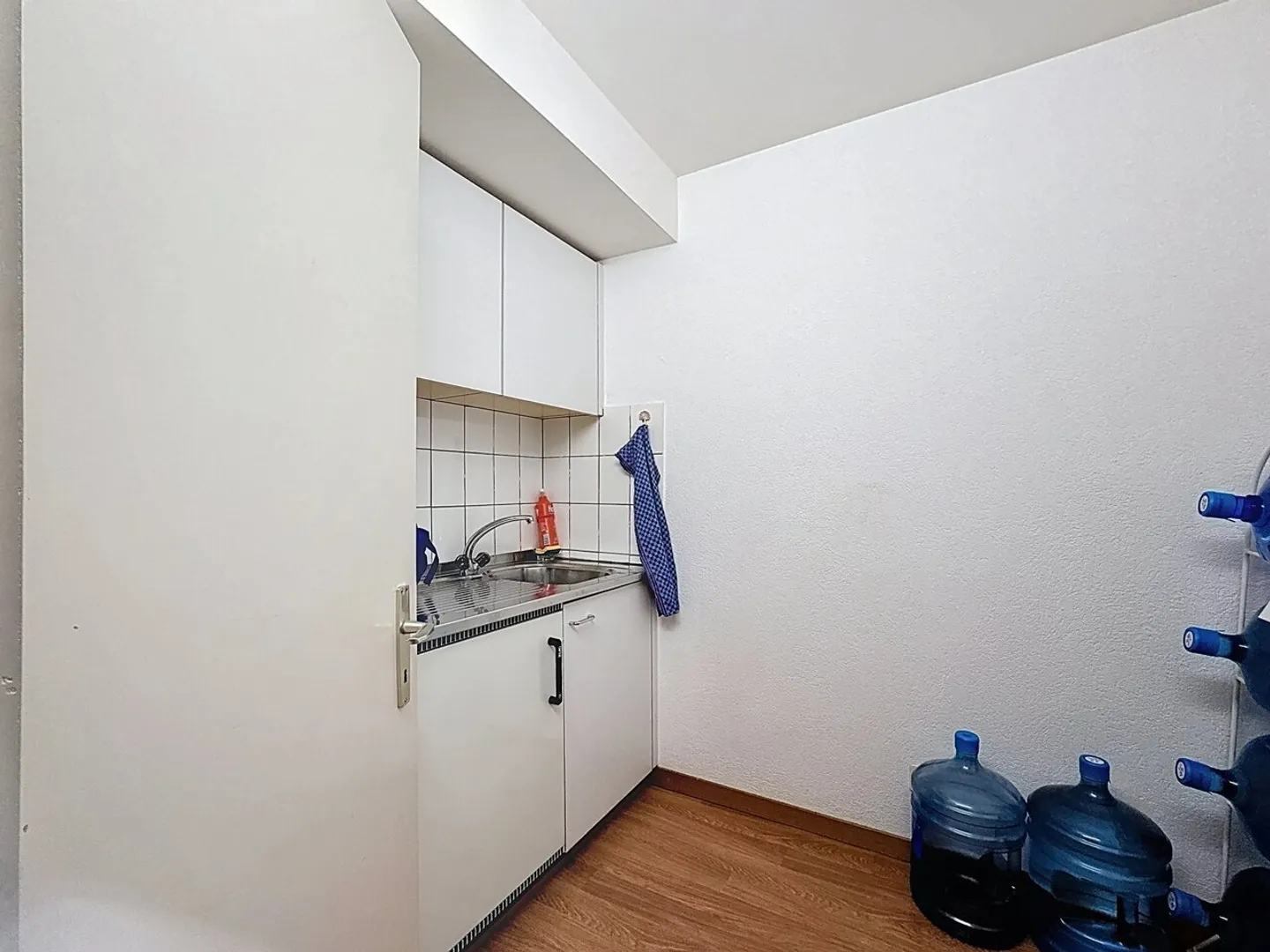 Geräumige und helle Büros im Herzen von Monthey - Foto 5 von 13