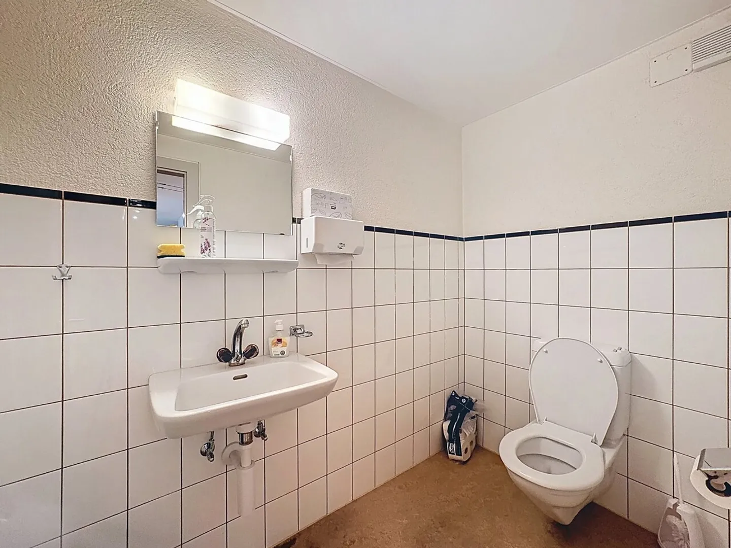 Geräumige und helle Büros im Herzen von Monthey - Foto 7 von 13