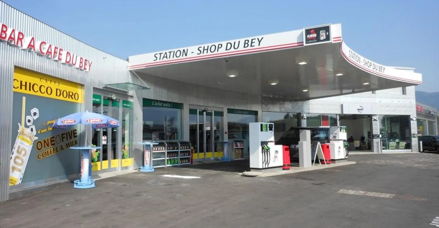 Mischgenutztes Gebäude mieten - Foto 1 von 2