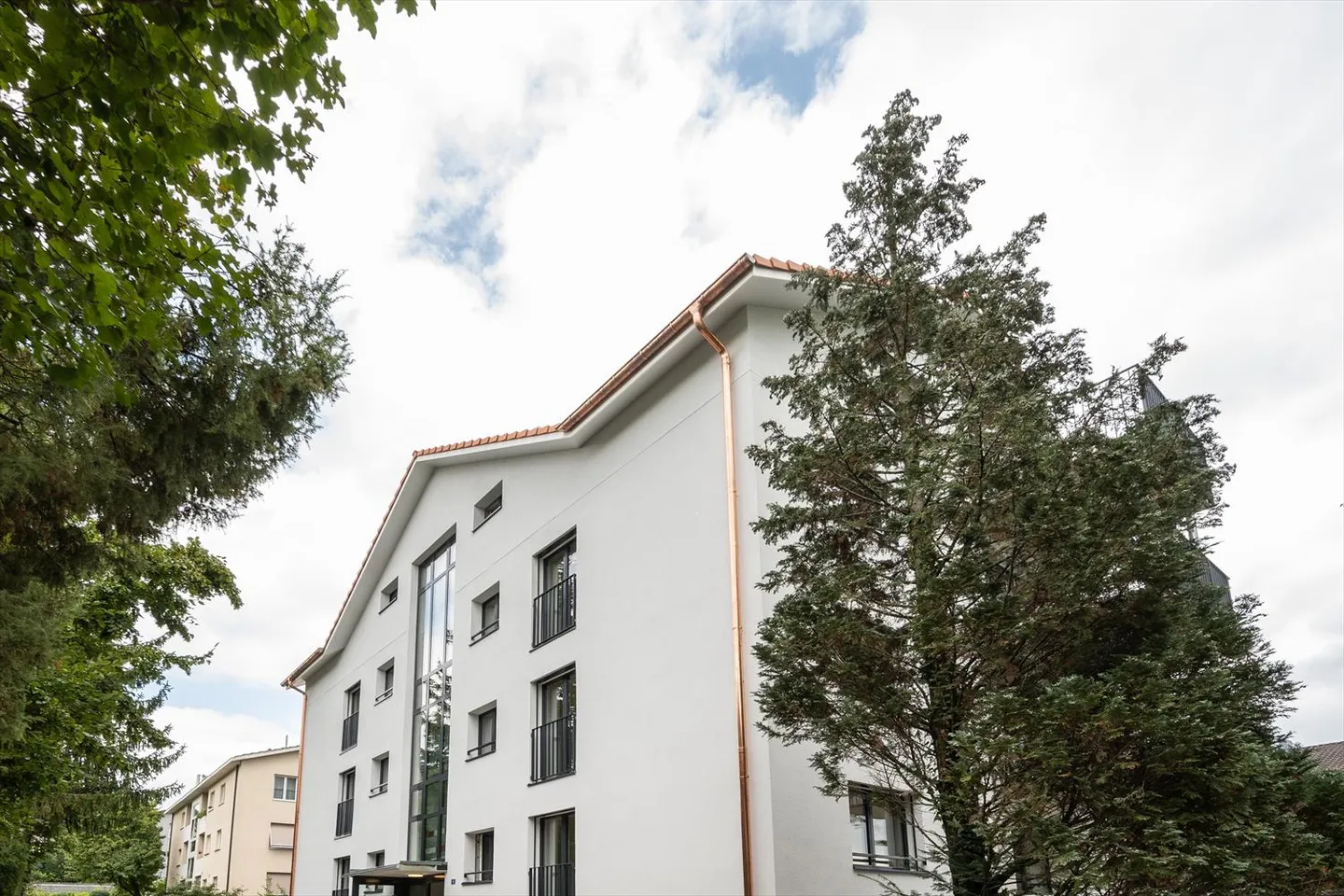 Outdoor parking space for rent - Photo 1 of 1