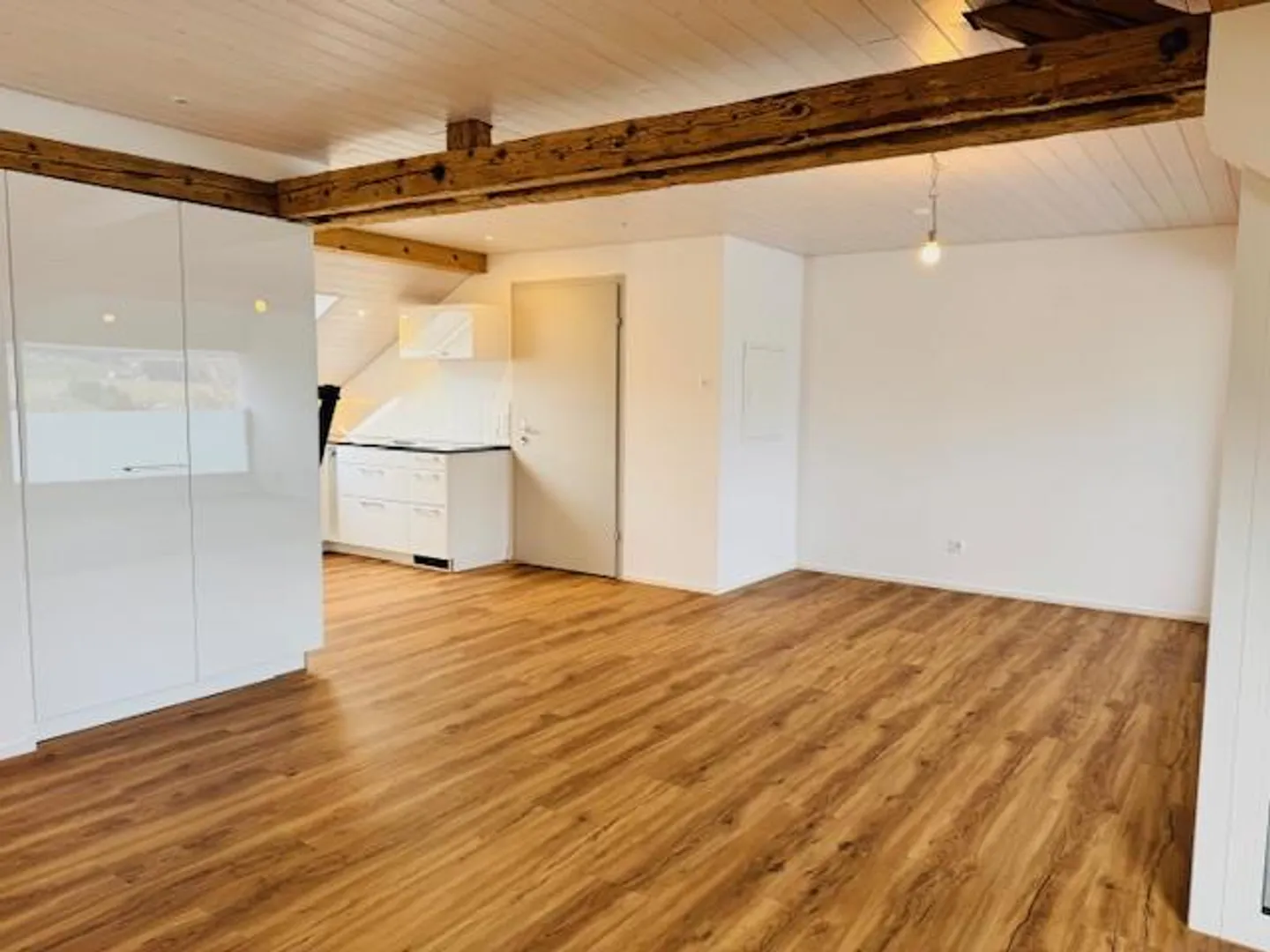 Helle 3.5 Zimmer Attique - Foto 2 von 13