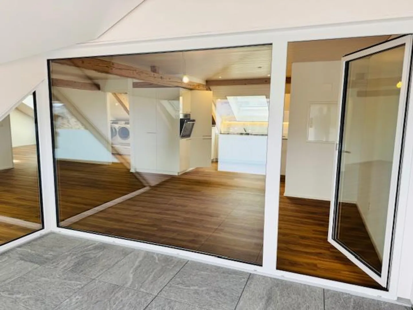 Helle 3.5 Zimmer Attique - Foto 8 von 13