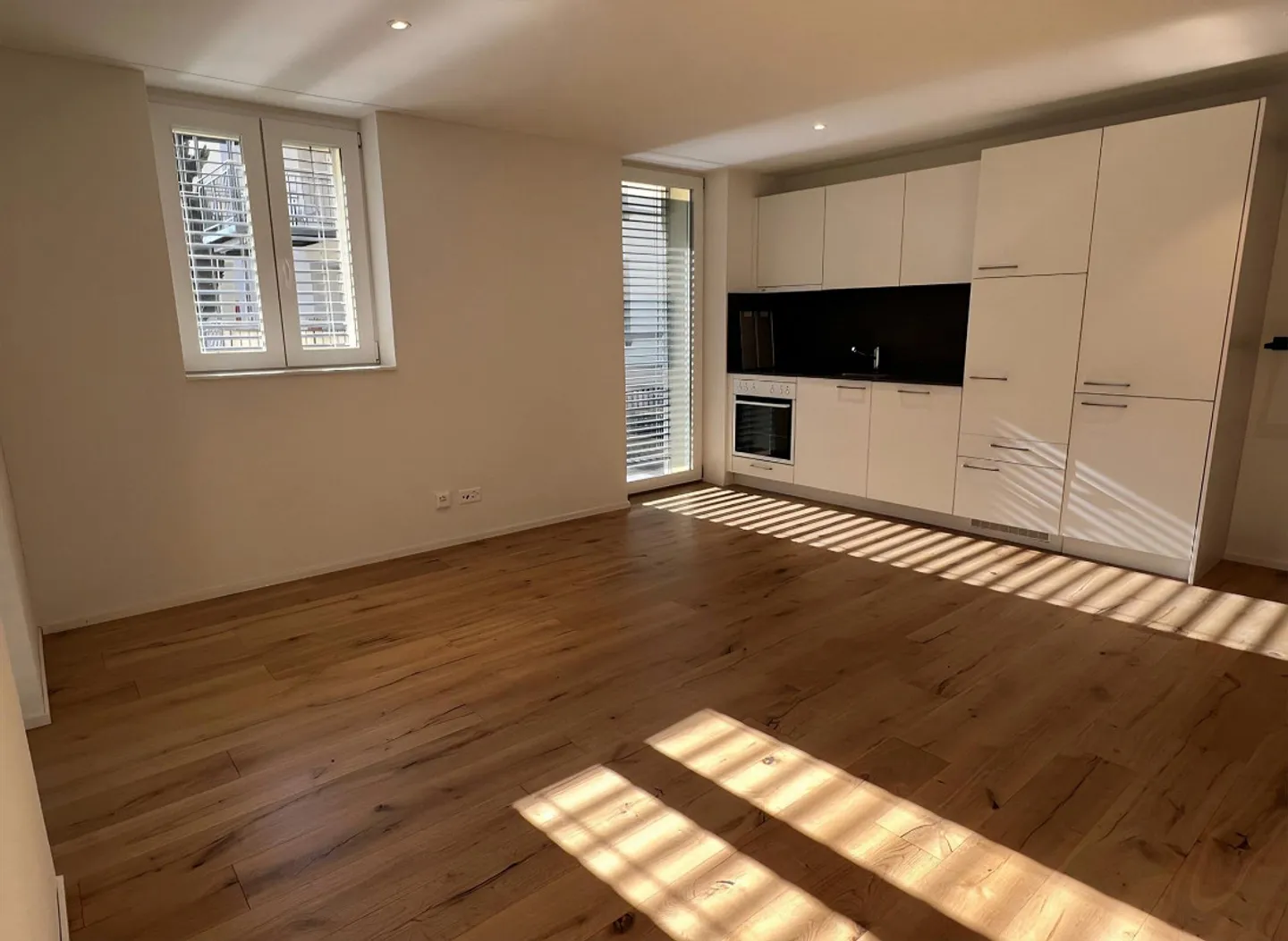 Appartamento di 1,5 stanze al piano terra in affitto - Foto 1 di 11