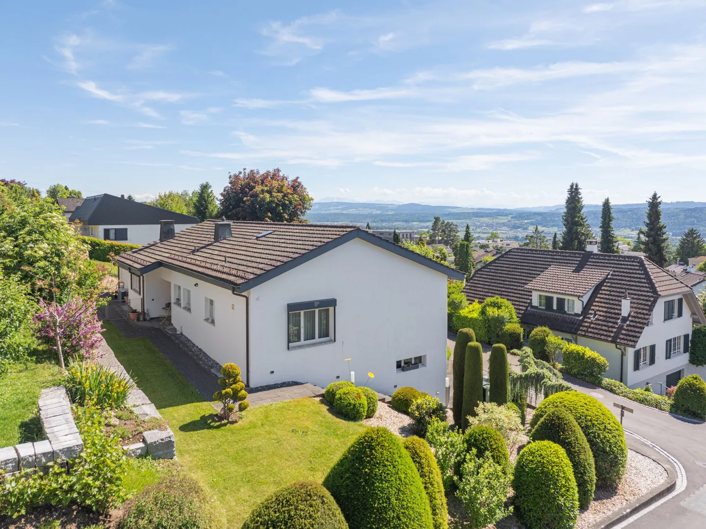 Detached single-family house on the sunny slope of Oberrohrdorf - Photo 2 of 10