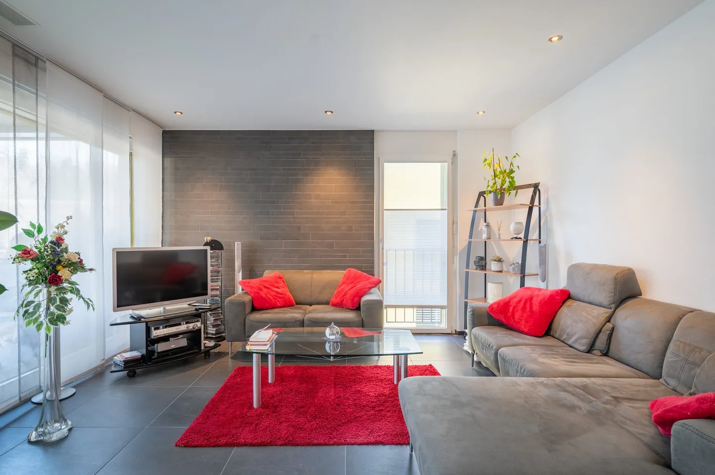 Stylish 3.5-Room Apartment in Thierachern - Photo 6 of 21