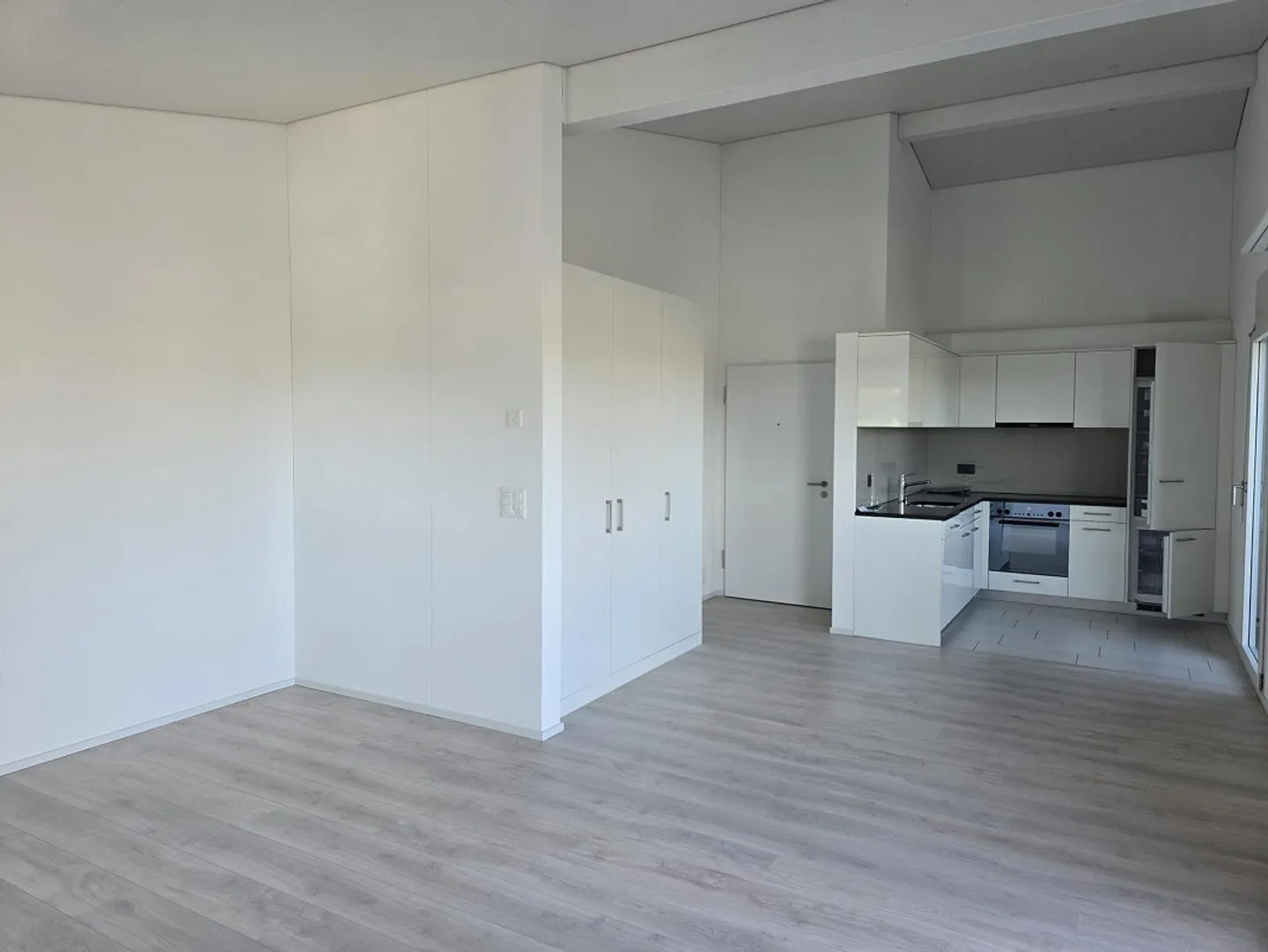 Bellissimo appartamento attico di 2,5 stanze - Foto 2 di 5